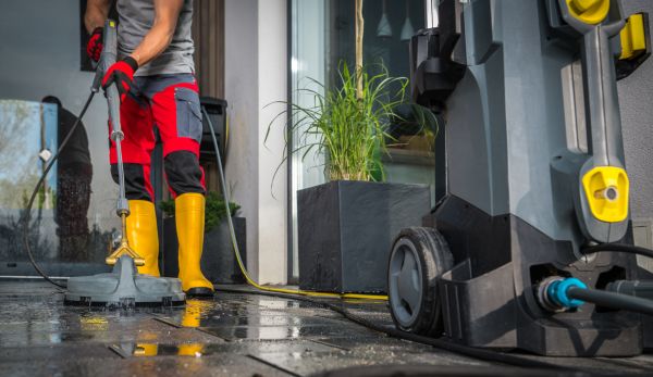 Commercial Pressure Cleaning in Rochester