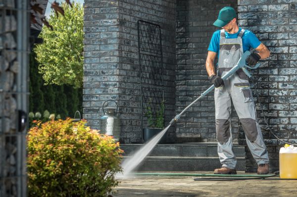 Outside House Cleaning in Rochester